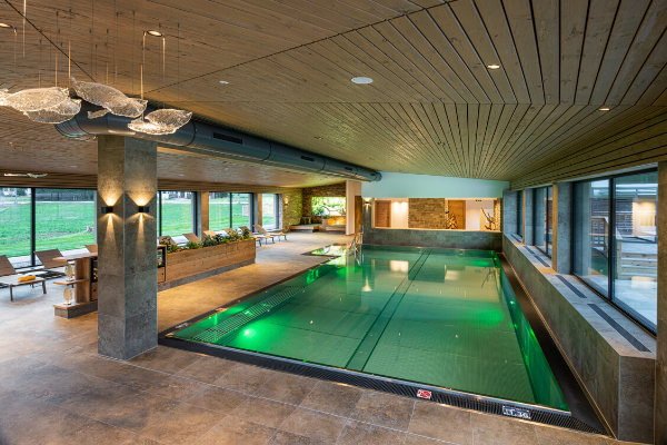 piscines et spas d’hôtel en acier inoxydable de Berndorf Bäderbau